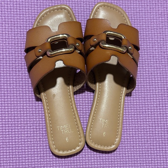 Time and Tru Women's Brown Slide Sandals - Picture 1 of 3
